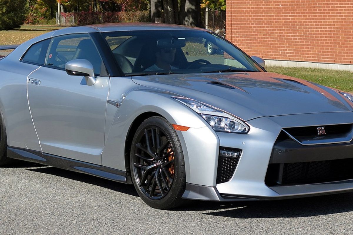 Nissan GTR Price in Bangladesh, Colors, Mileage, Topspeed, Features