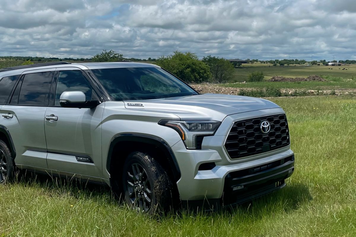 Тойота Секвойя Toyota Tundra