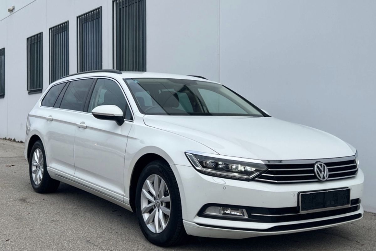 Read more about the article Volkswagen Passat facelift spotted testing, returning to Indian showrooms