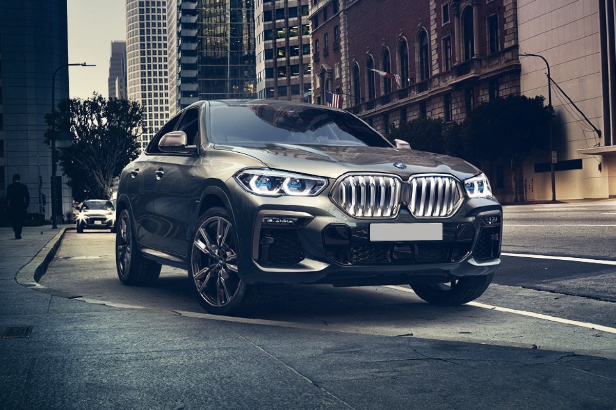 BMW X6 50 価格