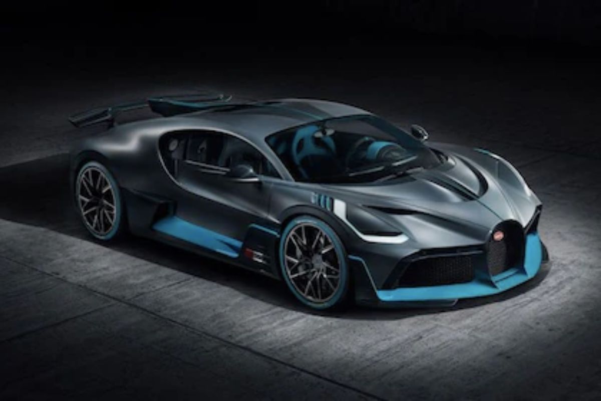 Read more about the article 2023 Bugatti Divo Price in India, Launch Date, Colours, Specifications, Features and More