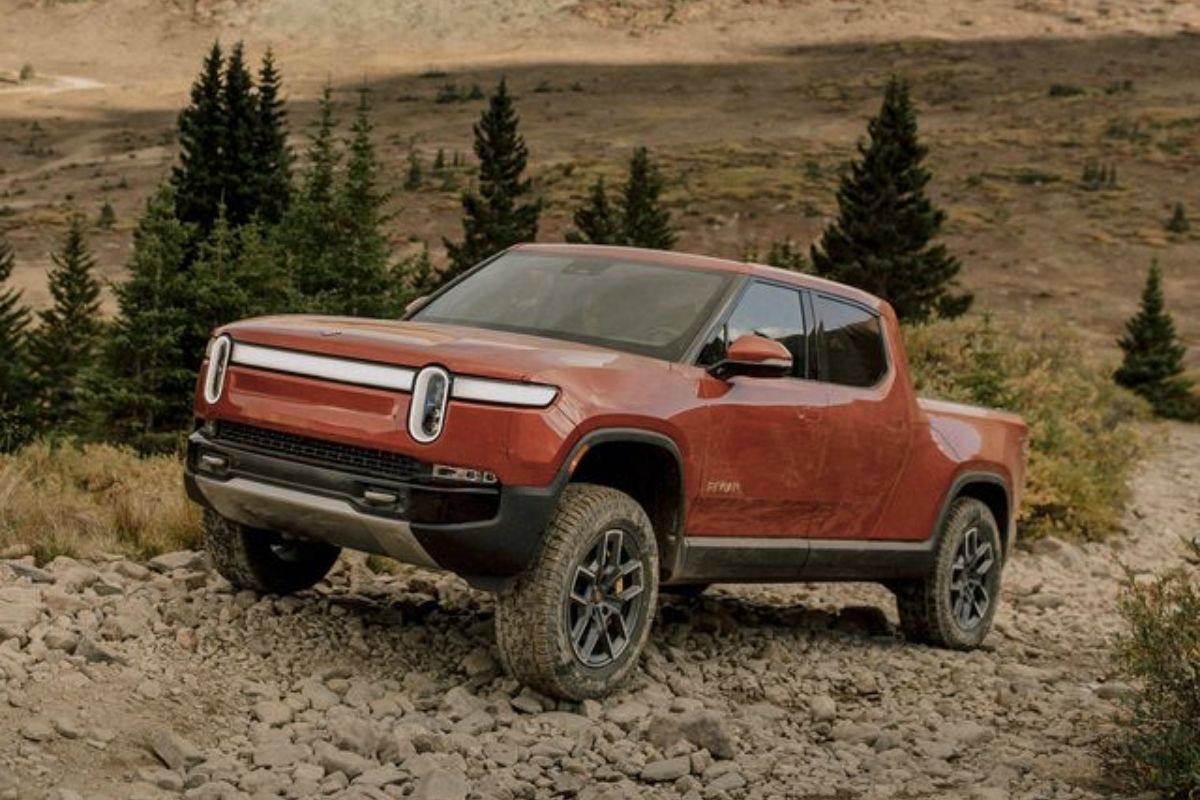 "The GameChanging 2023 Rivian R1T Price, Colours, Mileage, Specs and