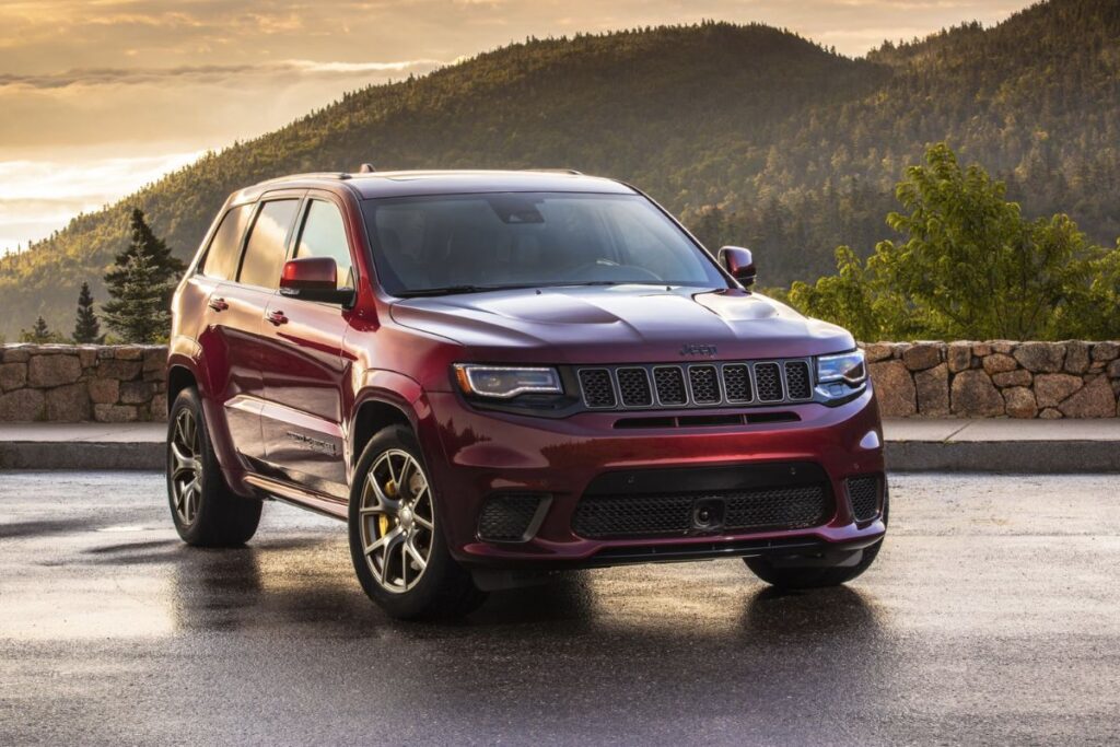 Jeep Grand Cherokee Trackhawk Price, Colours, Mileage, Topspeed