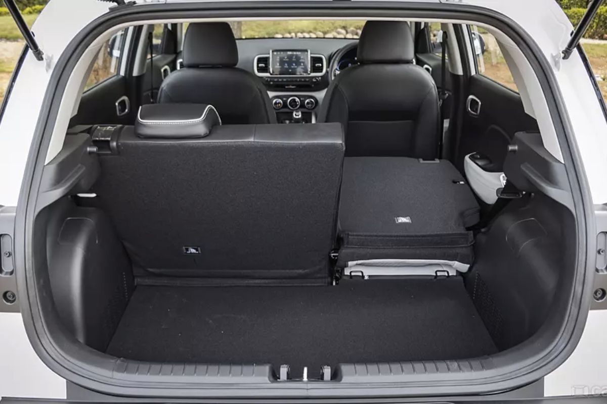 Read more about the article Hyundai Venue Ground Clearance, Boot Space, Dimensions