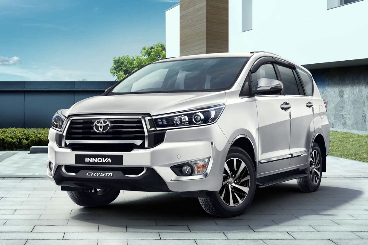 Toyota Innova Crysta Ground Clearance, Boot Space, Dimensions An