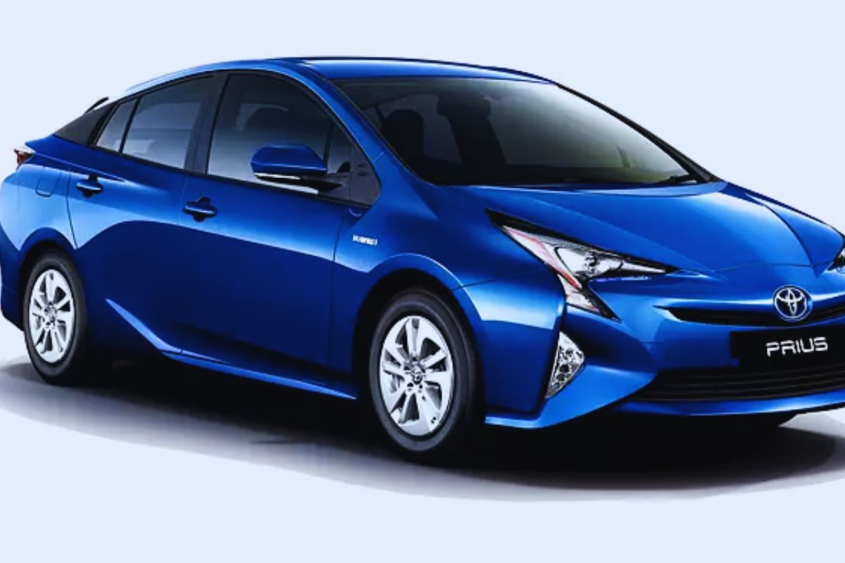 2024 Toyota Prius Price, Colors, Mileage, Topspeed, Features, Specs
