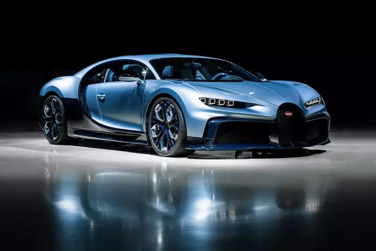 Bugatti Chiron Price in India, Mileage, Colors, Specs & Auto Facts