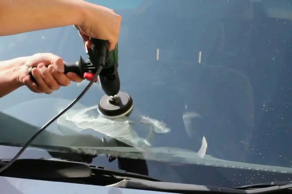 how to remove car glass scratches at home