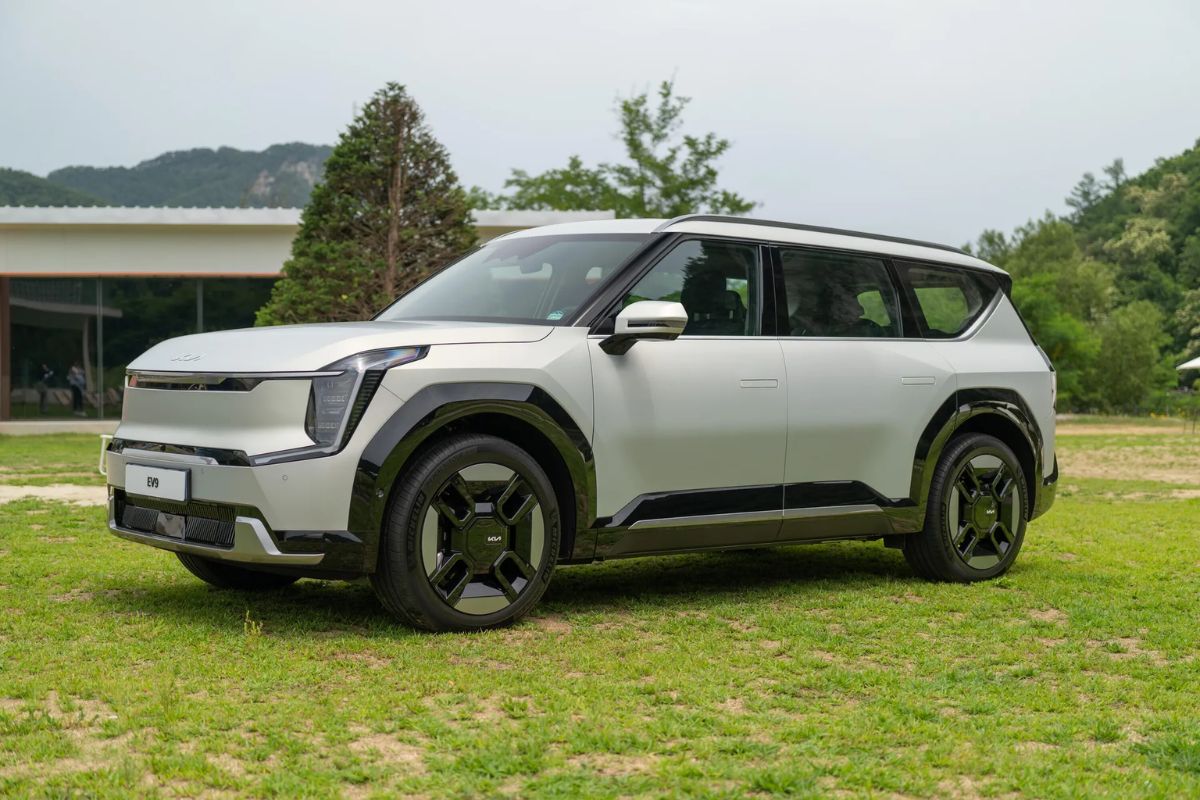 2024 Kia EV9: A Comprehensive Review of Kia's New Electric SUV - Auto Hexa